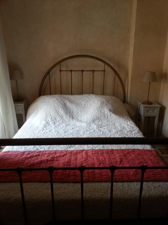 Bed and Breakfast Le Patio Des Cigales Roquefort-des-Corbières Pokoj fotografie